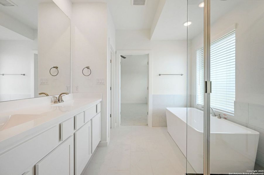 Furnished interior view inside a new home in Legacy at Lake Dunlap, New Braunfels (Image 12).