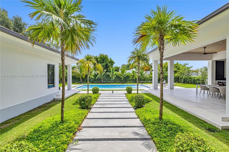 Image 37 of a home in .