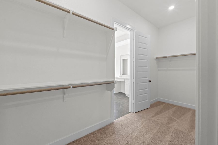 Spacious, unfurnished interior of a new home in Lariat, Liberty Hill (Image 32).