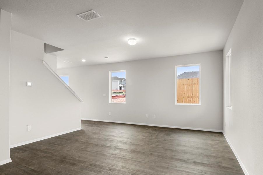 Spacious, unfurnished interior of a new home in Edgebrooke, Pflugerville (Image 20). Spacious, unfurnished interior of a new home in Edgebrooke, Pflugerville (Image 20).