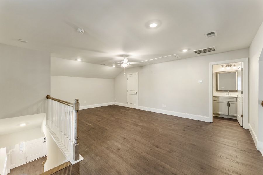 Spacious, unfurnished interior of a new home in Walnut Grove, Easley (Image 38).