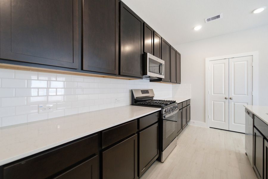 Furnished interior view inside a new home in Bluestem, Brookshire (Image 8).