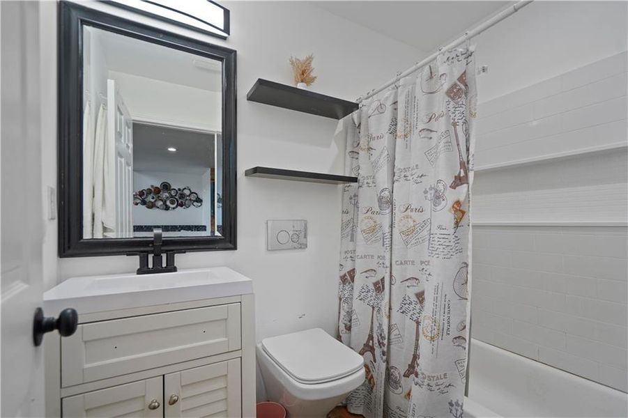 Furnished interior view inside a new home in , Jackson (Image 26).