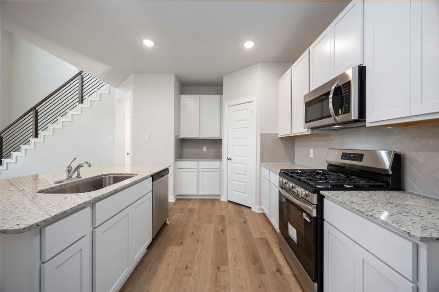 Image 9 of a home in Meadow Park.