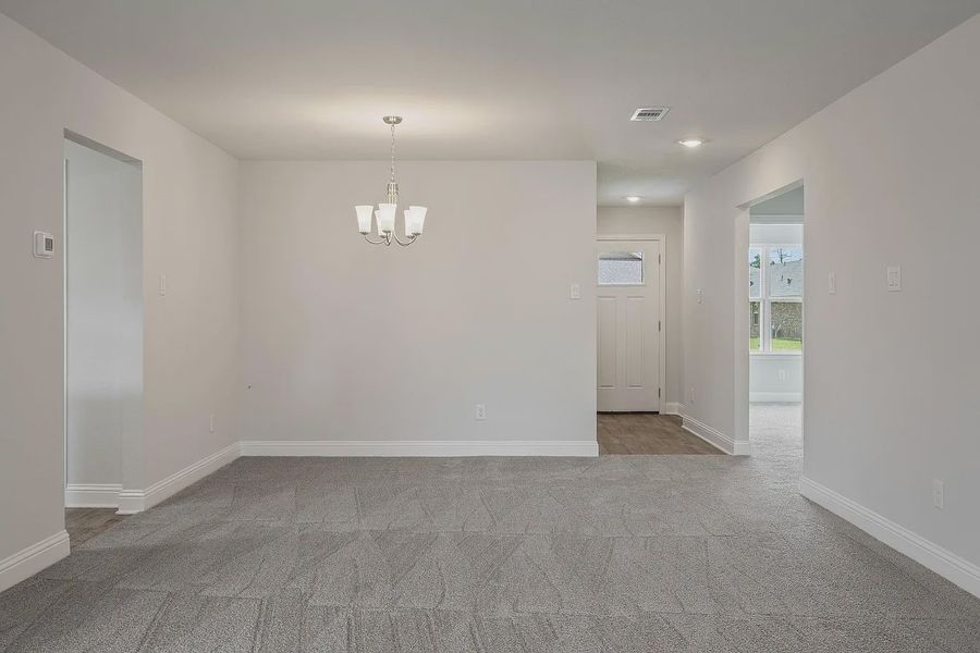 Spacious, unfurnished interior of a new home in Grand Oaks Reserve, Cleveland (Image 18).