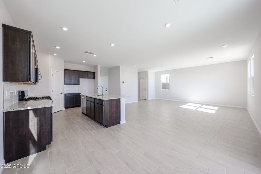 12_Ponderosa_Century-Communities_New-Hom