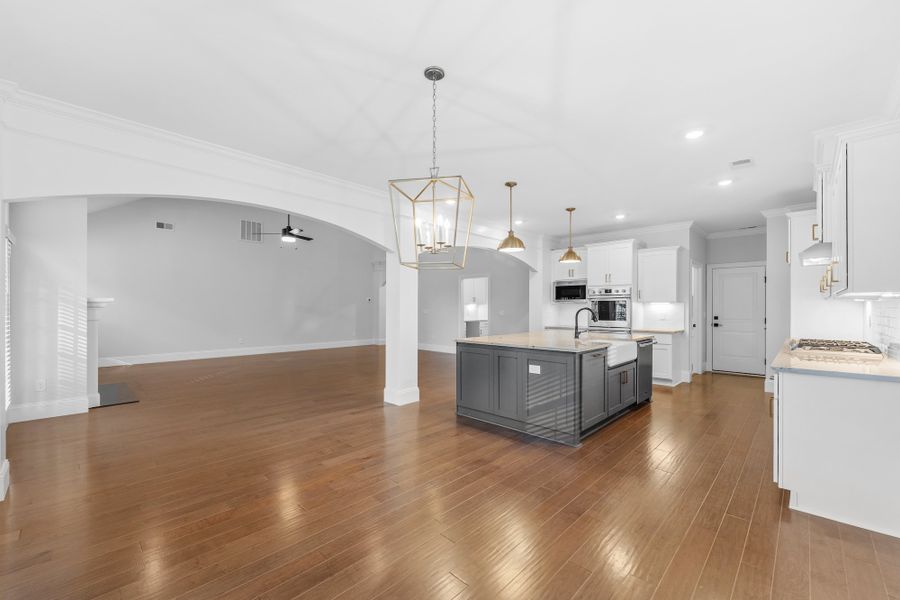 Image 43 of a home in Suter Estates. Image 43 of a home in Suter Estates.