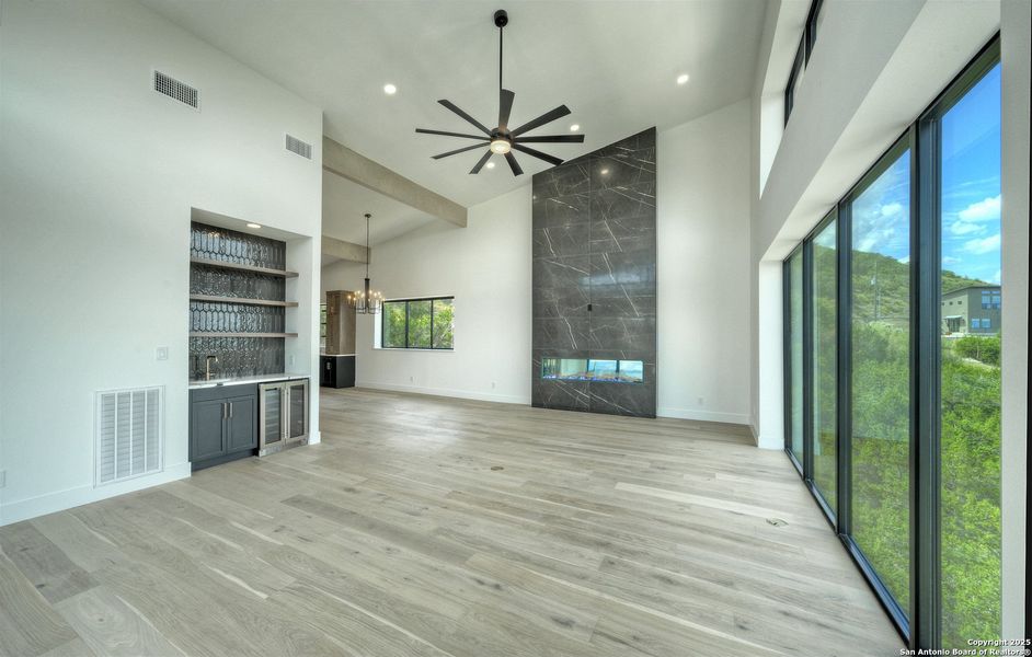Spacious, unfurnished interior of a new home in , Canyon Lake (Image 20). Spacious, unfurnished interior of a new home in , Canyon Lake (Image 20).