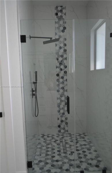 Image 18 of a home in .