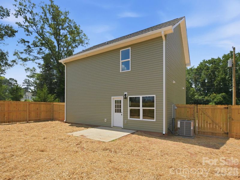 Exterior details and patio area of a home in , Charlotte (Image 28).