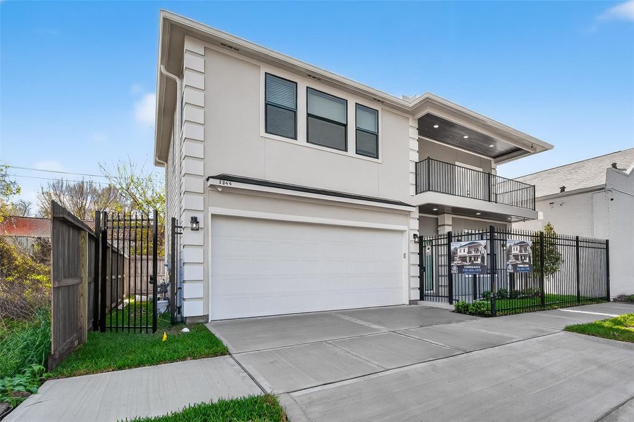 Front exterior of a new home in , Houston, TX, highlighting curb appeal (Image 26).