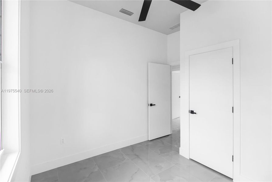 Spacious, unfurnished interior of a new home in , Lehigh Acres (Image 19).