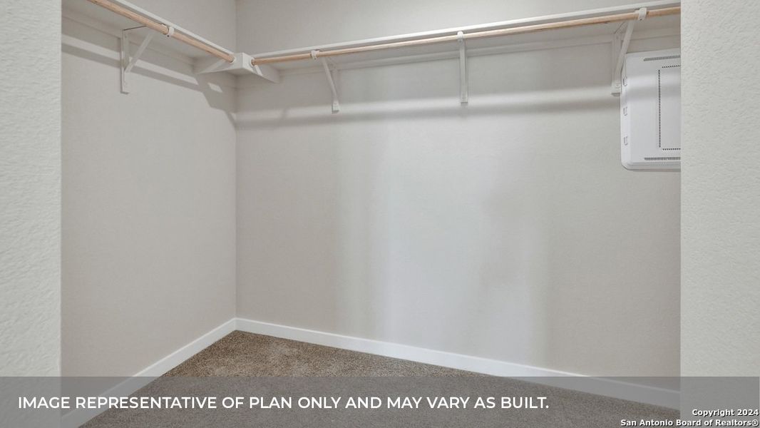 Spacious, unfurnished interior of a new home in Sonoma Oaks, Fredericksburg (Image 22).