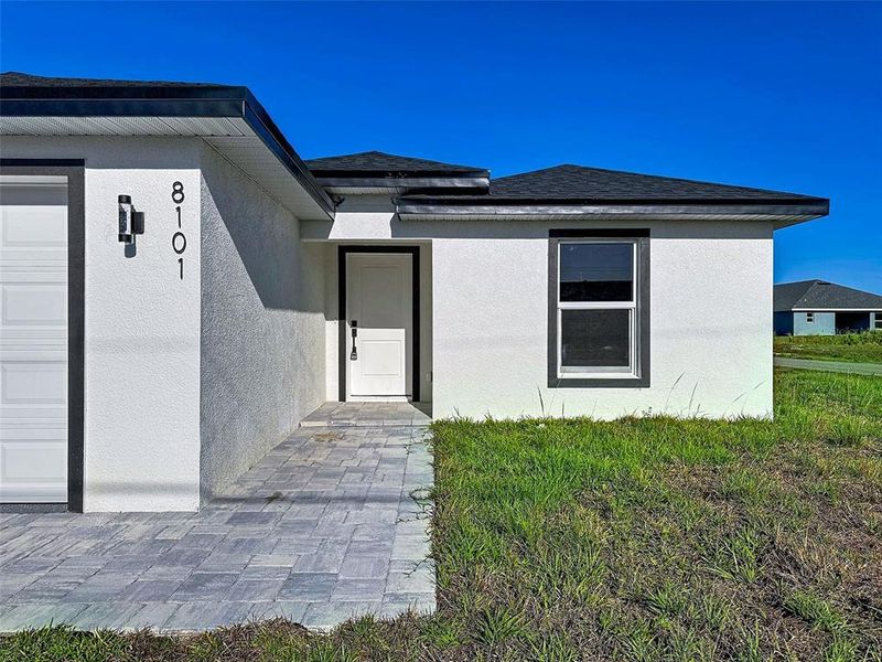 Exterior details and patio area of a home in , North Port (Image 3).