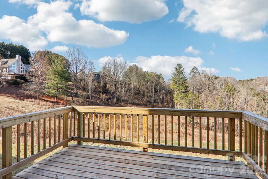 Exterior details and patio area of a home in Rydele Heights, Asheville (Image 3).