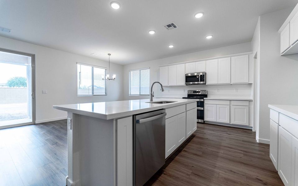 Furnished interior view inside a new home in Rancho Mirage, Maricopa (Image 5).
