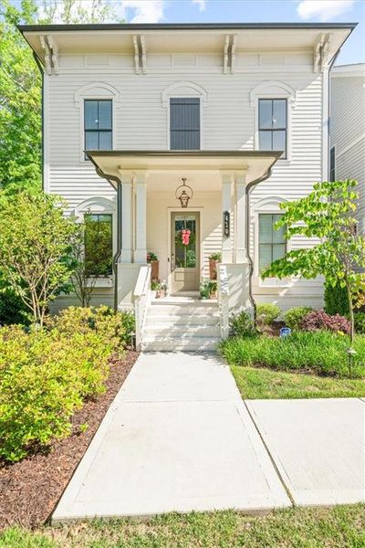 Exterior details and patio area of a home in Manning on the Square, Alpharetta (Image 3).