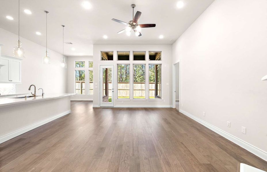 Representative unfurnished interior of a home built from the 2464 by Ravenna Homes in The Highlands 55′, Porter (Image 31). Representative unfurnished interior of a home built from the 2464 by Ravenna Homes in The Highlands 55′, Porter (Image 31).