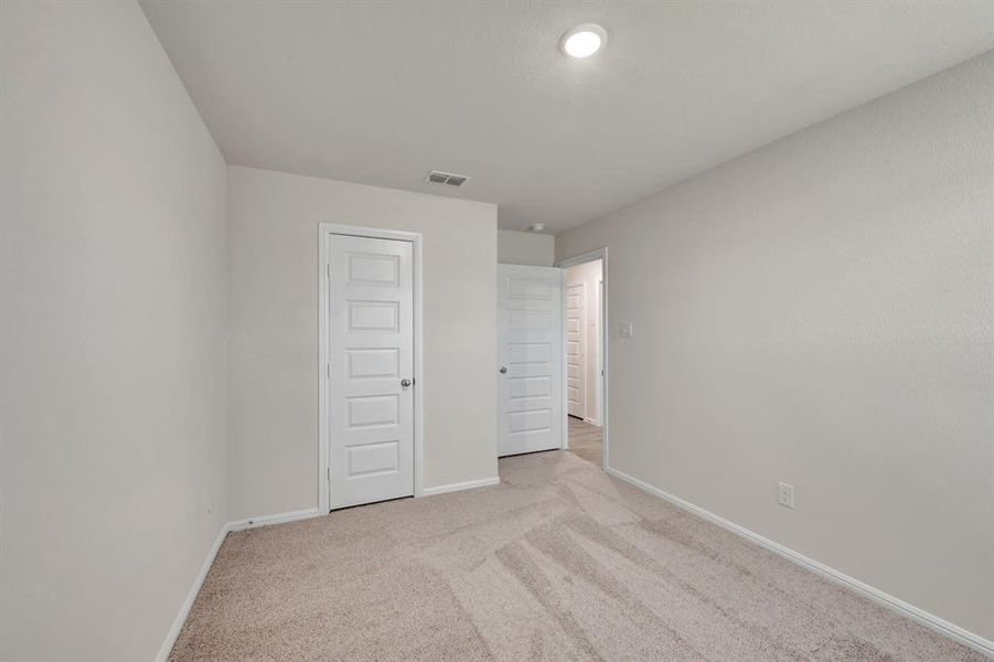 Spacious, unfurnished interior of a new home in Verandah, Royse City (Image 35).