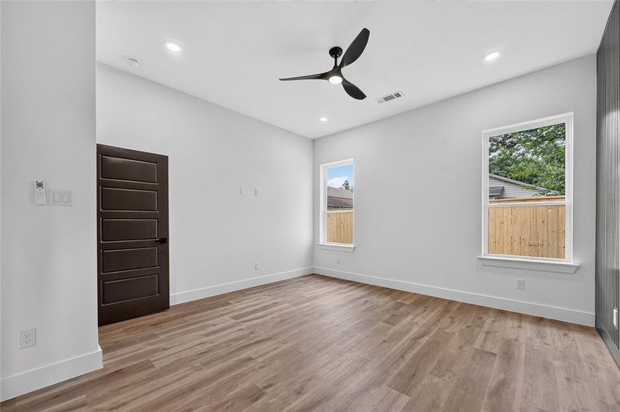 Spacious, unfurnished interior of a new home in , Dallas (Image 16). Spacious, unfurnished interior of a new home in , Dallas (Image 16).