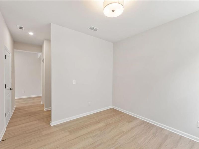 Spacious, unfurnished interior of a new home in Kelly Preserve, Loganville (Image 22).