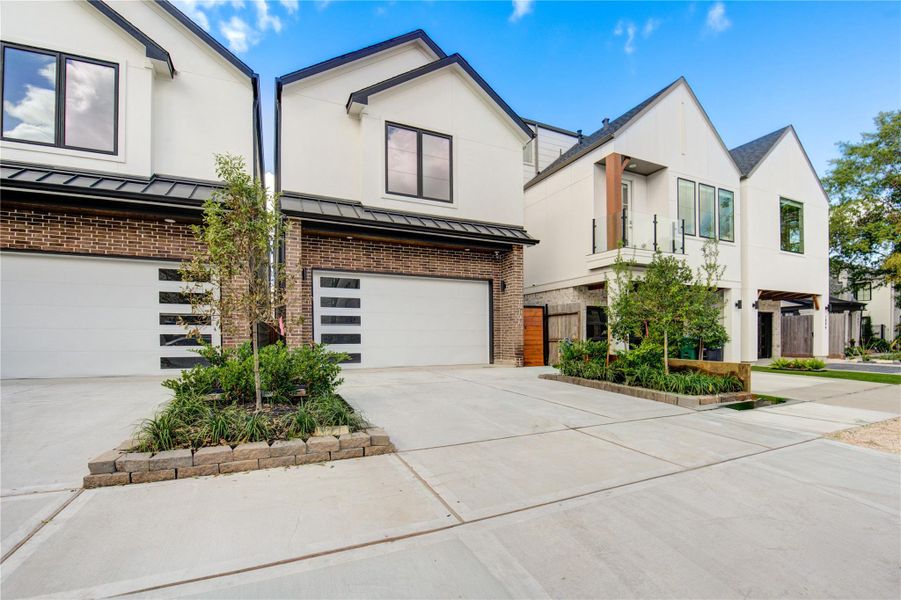 Front exterior of a new home in , Houston, TX, highlighting curb appeal (Image 25).