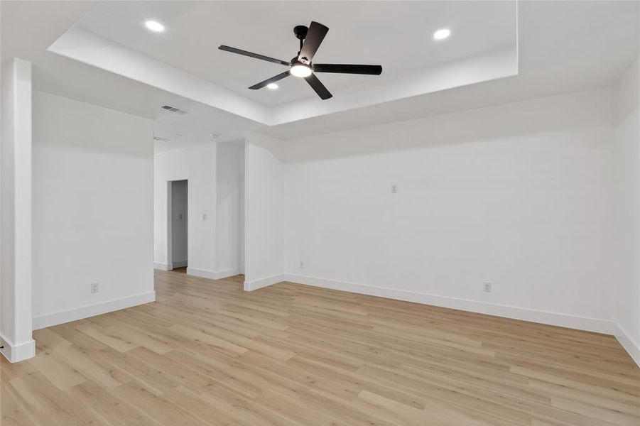 Spacious, unfurnished interior of a new home in , Mabank (Image 14). Spacious, unfurnished interior of a new home in , Mabank (Image 14).