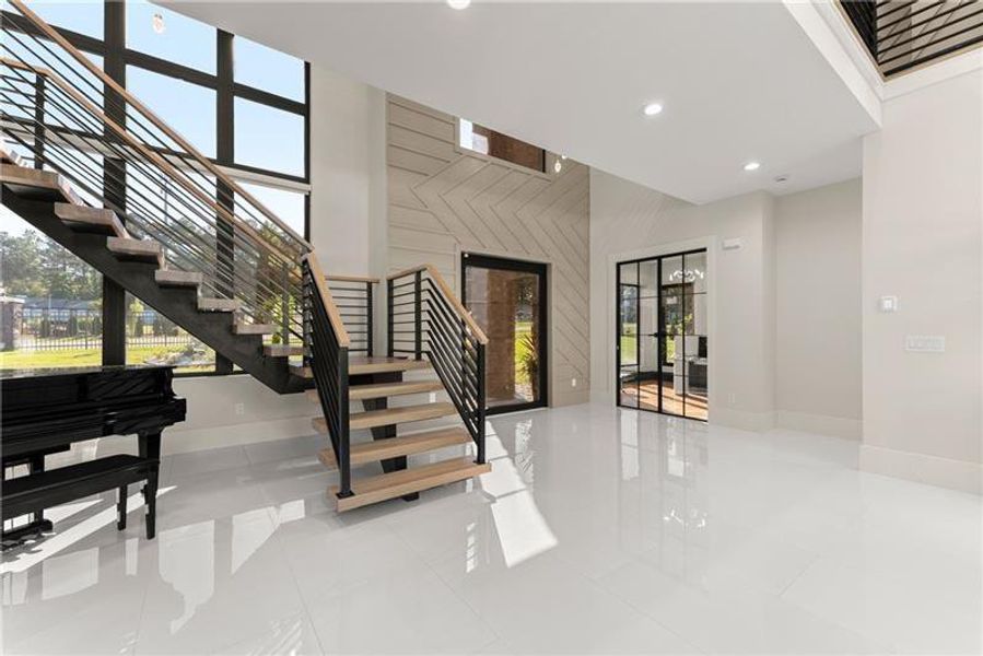 Spacious, unfurnished interior of a new home in , Lawrenceville (Image 22).
