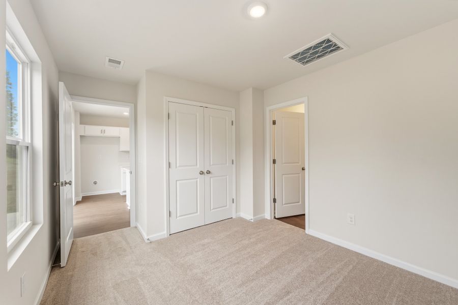 Spacious, unfurnished interior of a new home in Evergreen, Spartanburg (Image 12). Spacious, unfurnished interior of a new home in Evergreen, Spartanburg (Image 12).