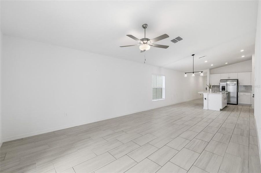 Spacious, unfurnished interior of a new home in , Zephyrhills (Image 21).
