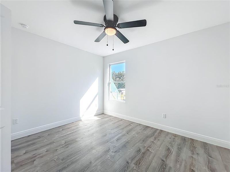 Spacious, unfurnished interior of a new home in , Tampa (Image 15).