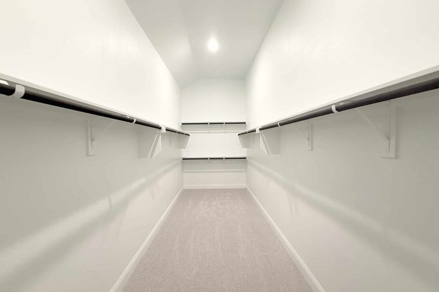 Spacious, unfurnished interior of a new home in Ridge Park Estates, Royse City (Image 19).