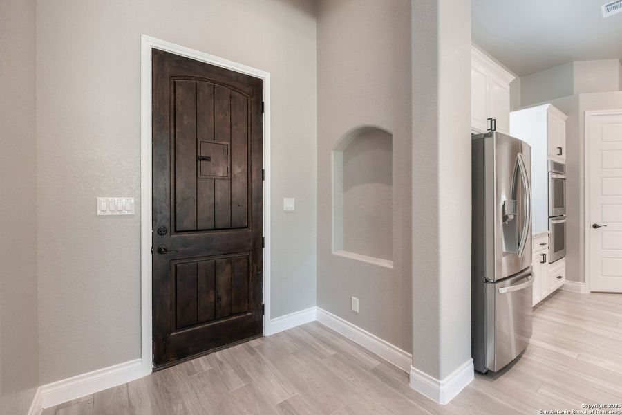 Furnished interior view inside a new home in , La Vernia (Image 15). Furnished interior view inside a new home in , La Vernia (Image 15).