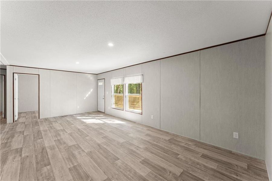 Spacious, unfurnished interior of a new home in , Acworth (Image 21).
