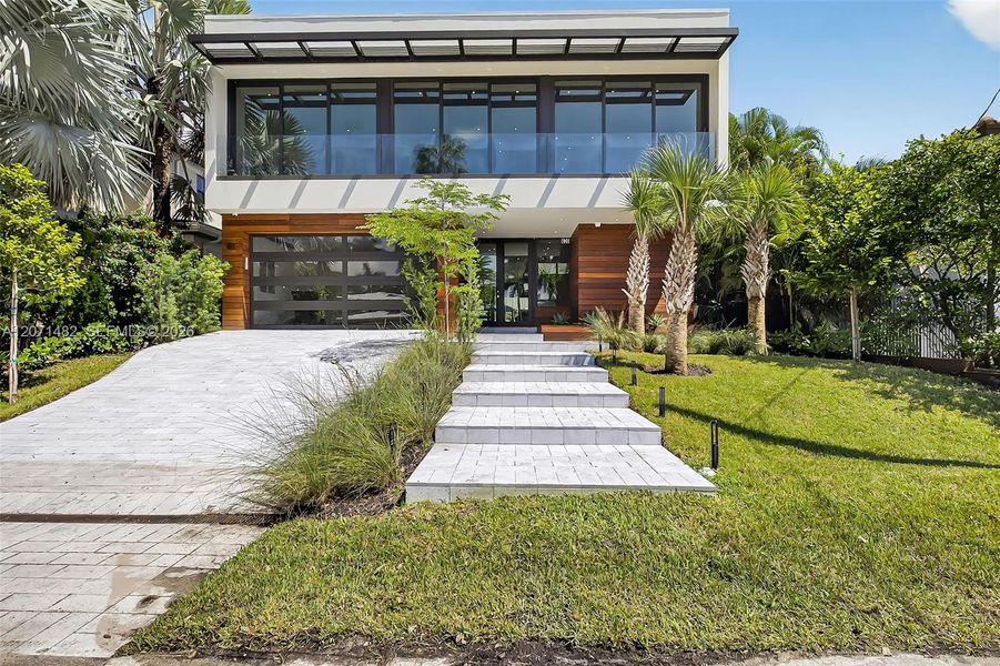 Image 71 of a home in .