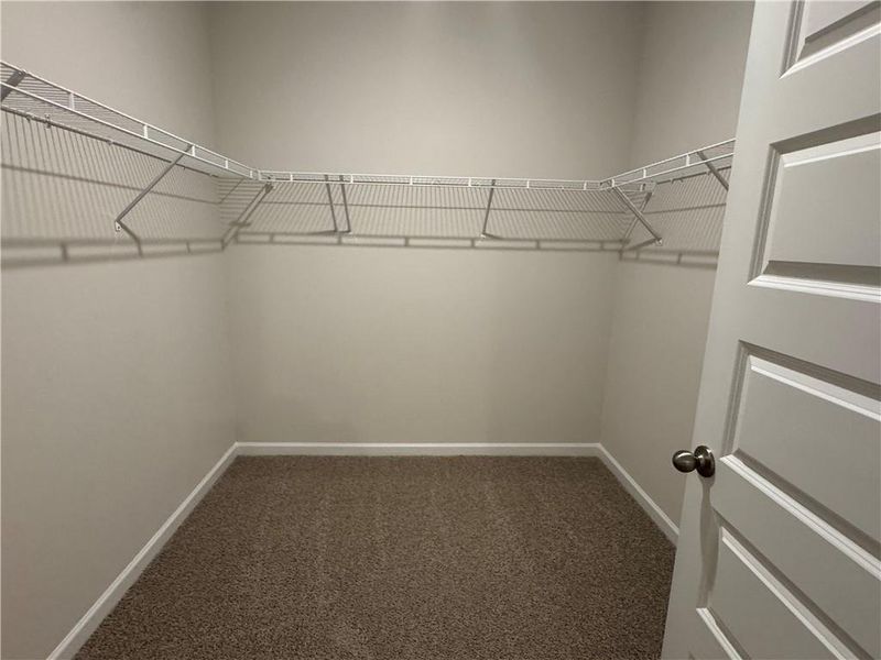 Spacious, unfurnished interior of a new home in Oakchase at Hampton, Hampton (Image 24).