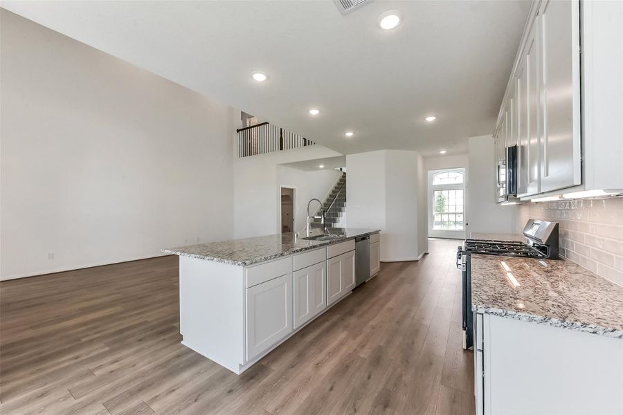 Furnished interior view inside a new home in River Ranch Meadows, Dayton (Image 10).