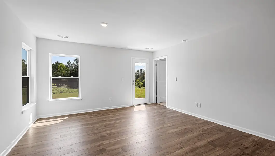 Spacious, unfurnished interior of a new home in Harper Ridge, Roebuck (Image 20).