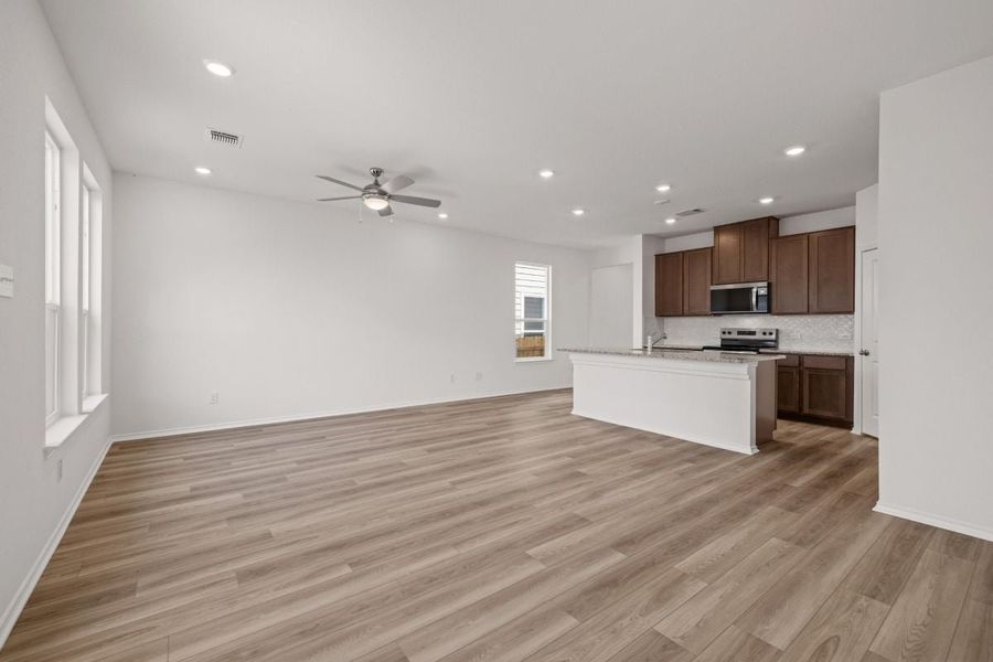 Spacious, unfurnished interior of a new home in Sonterra - Cool Water, Jarrell (Image 23). Spacious, unfurnished interior of a new home in Sonterra - Cool Water, Jarrell (Image 23).