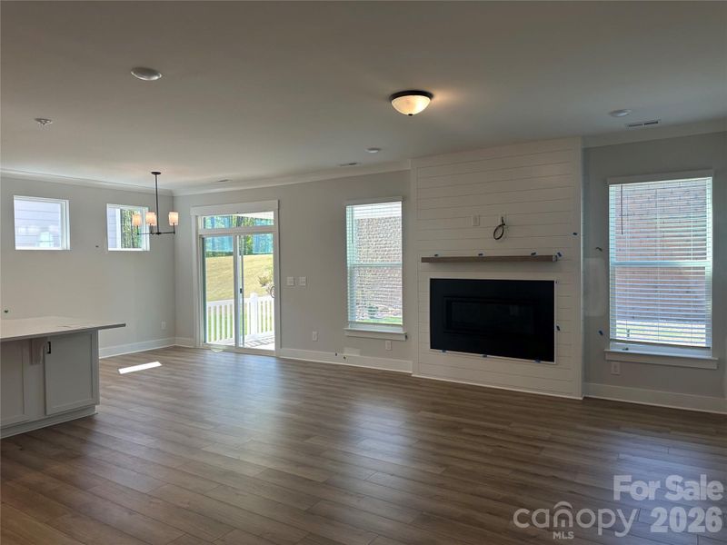 Spacious, unfurnished interior of a new home in Summerlin, Mooresville (Image 9).