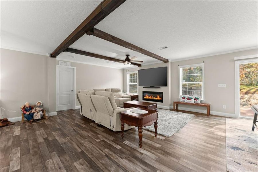 Furnished interior view inside a new home in , Alto (Image 39).