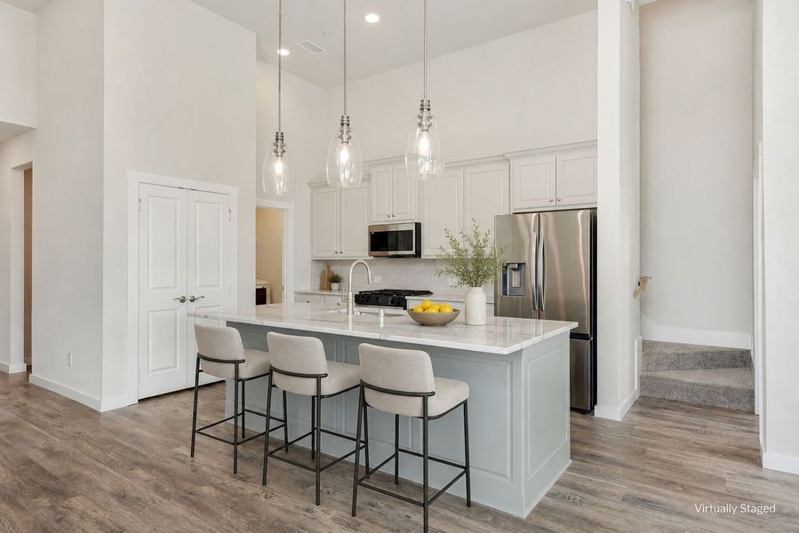 Furnished interior view inside a new home in Cottonwood Creek, Rowlett (Image 6).