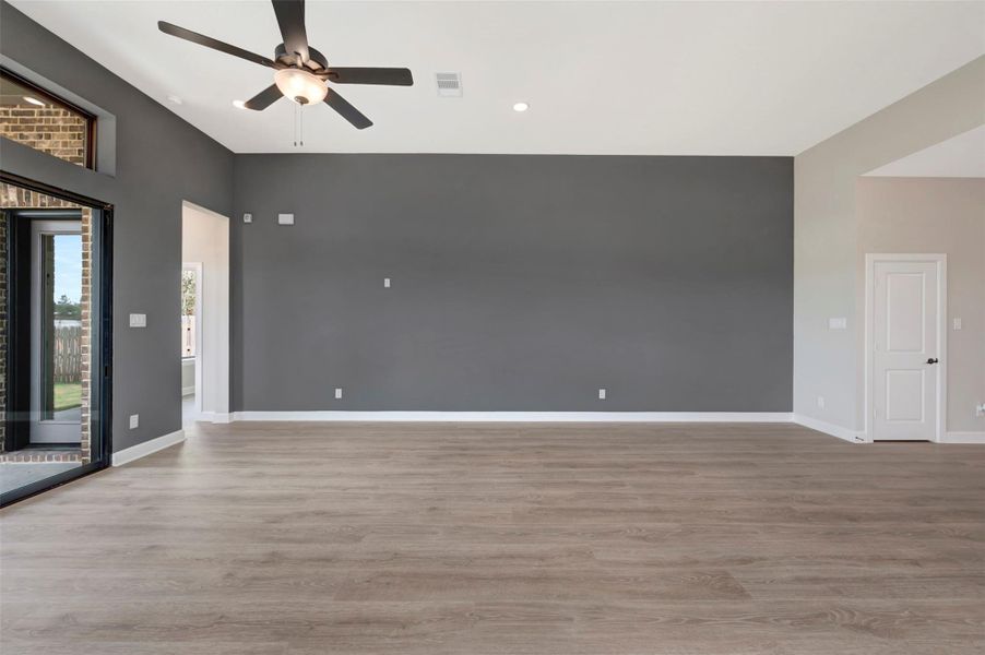 Spacious, unfurnished interior of a new home in COLTON - Reserve Collection, Todd Mission (Image 42).