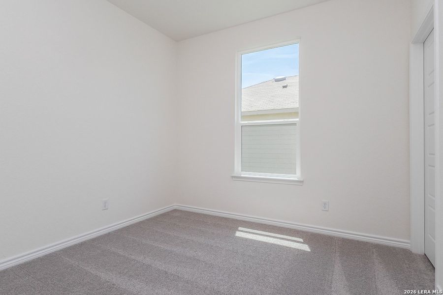 Spacious, unfurnished interior of a new home in Woodside Farms, Seguin (Image 6).