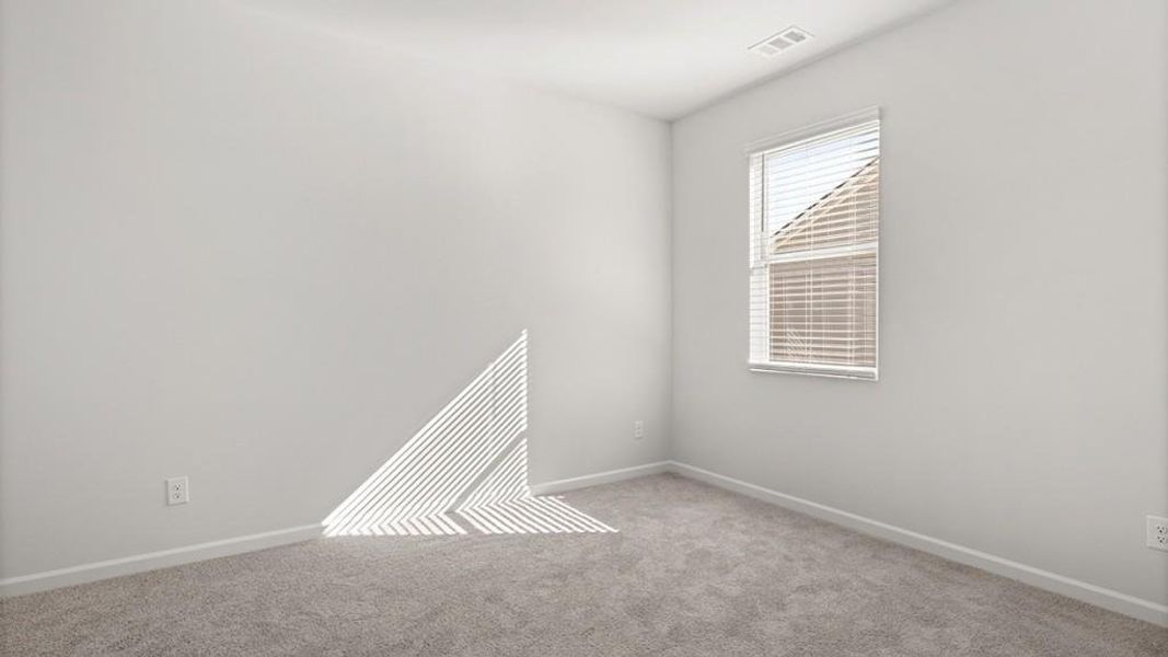 Spacious, unfurnished interior of a new home in Lost Creek, Dallas (Image 25).