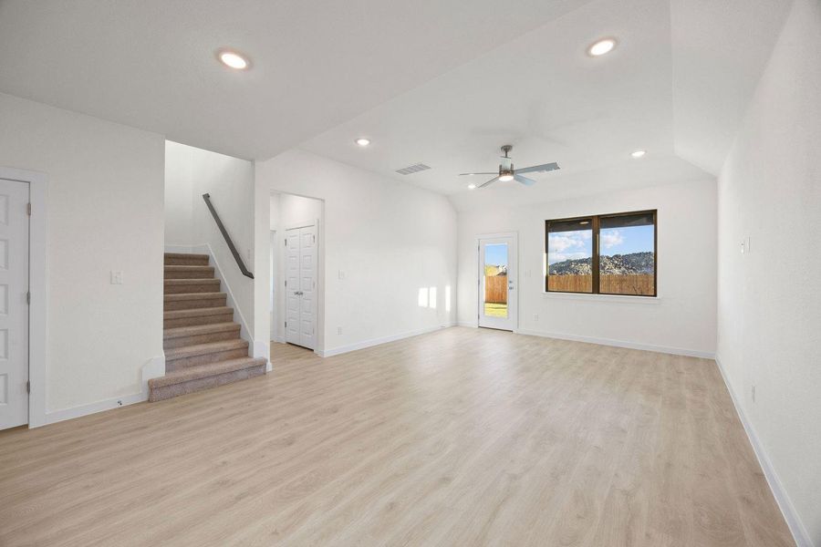 Spacious, unfurnished interior of a new home in Prairie Winds, Hutto (Image 24).