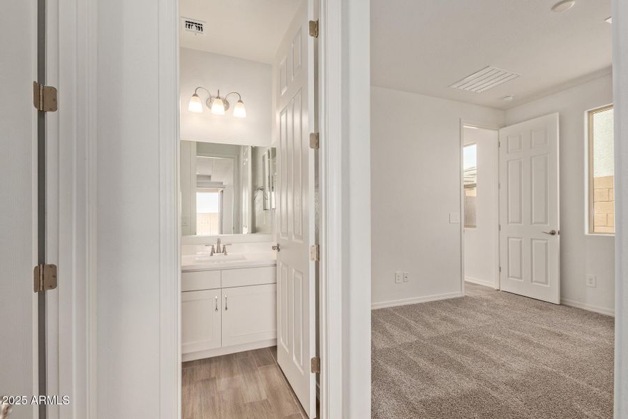 Guest House Bedroom/Bathroom Guest House Bedroom/Bathroom