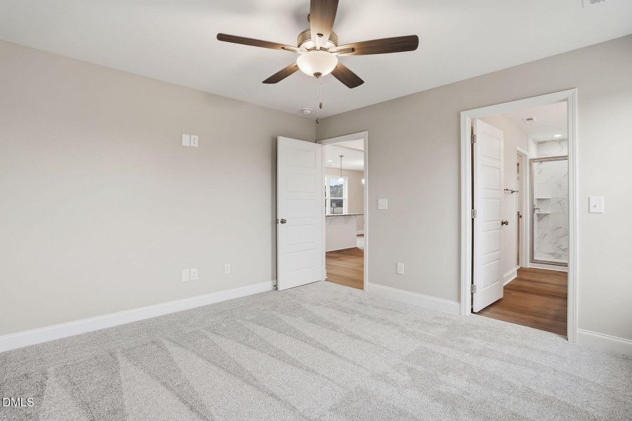 25-web-or-mls-248 Rae St-89