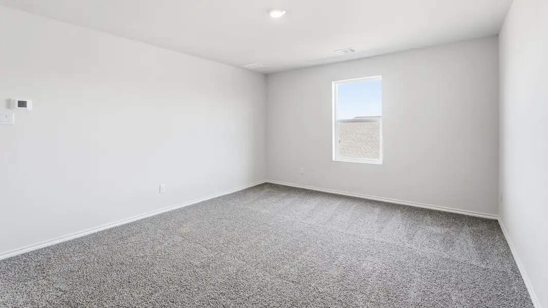 Spacious, unfurnished interior of a new home in Creekside Ranch, Blue Ridge (Image 6). Spacious, unfurnished interior of a new home in Creekside Ranch, Blue Ridge (Image 6).