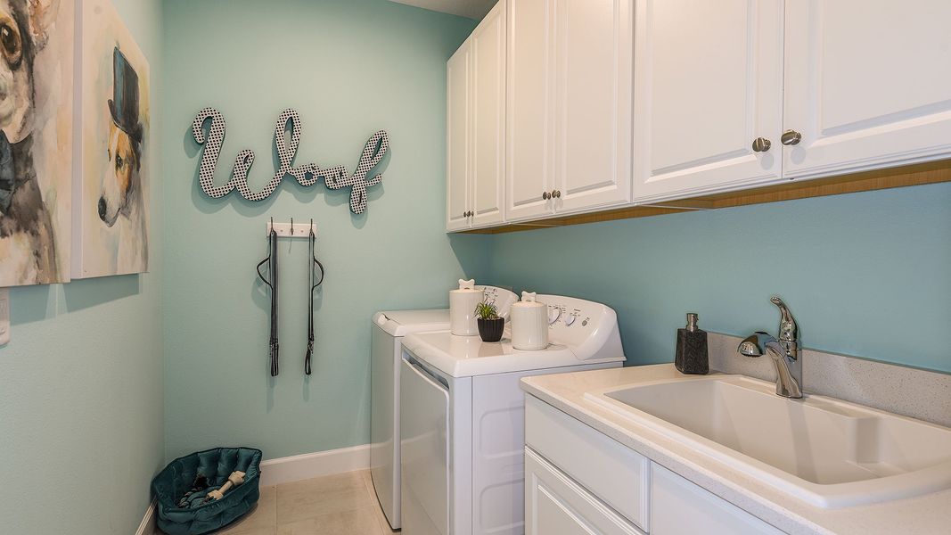 Representative furnished interior of a home built from the Ibis by Taylor Morrison in Esplanade at The Heights, Bradenton (Image 35).